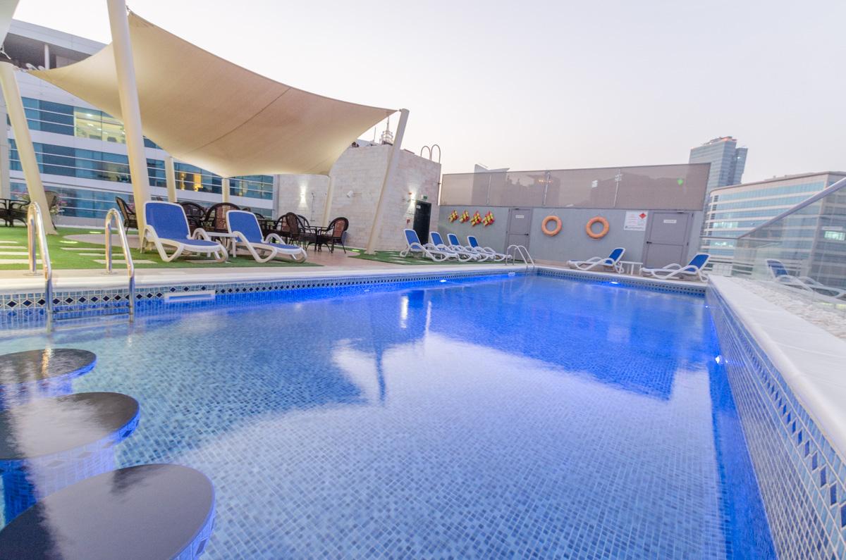 Somewhere Hotel Apartment Dubai Bagian luar foto