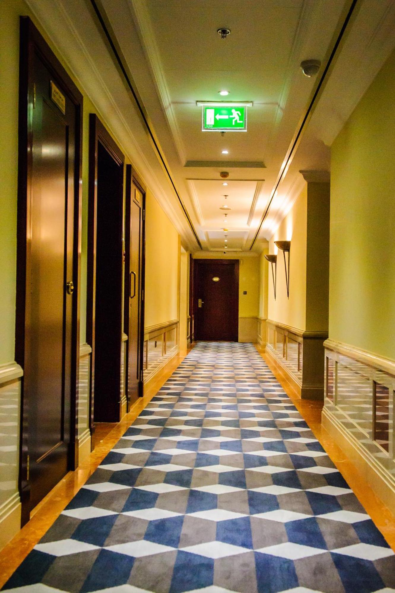 Somewhere Hotel Apartment Dubai Bagian luar foto
