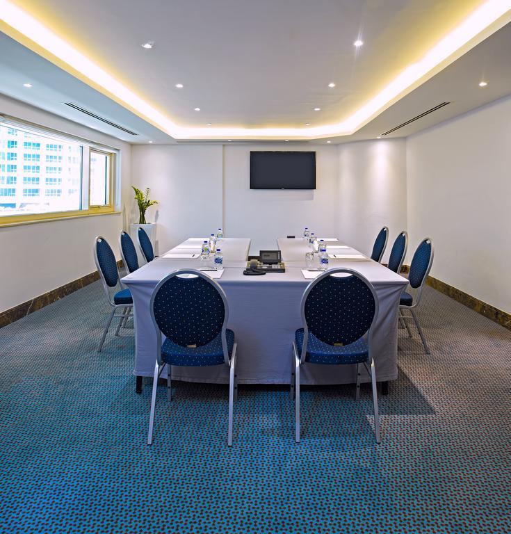 Somewhere Hotel Apartment Dubai Bagian luar foto